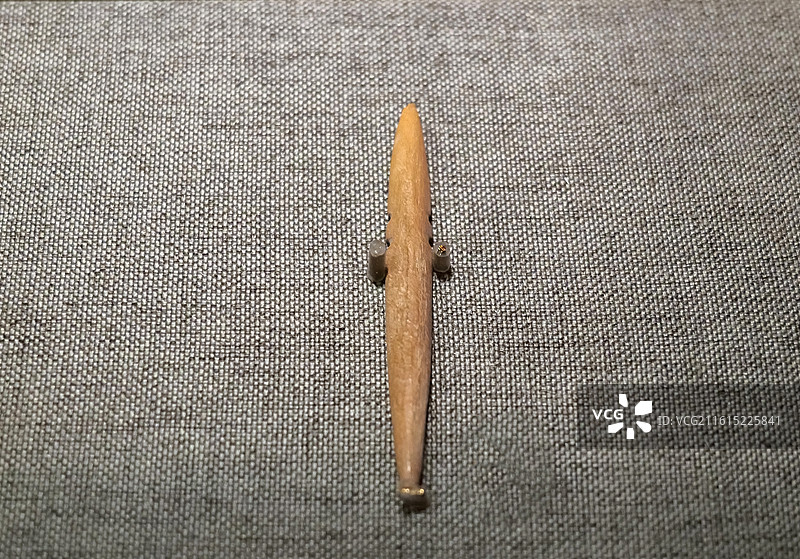 锯齿形骨镞 新石器时代 浙江余姚井头山遗址 浙江省文物考古研究所藏 中国考古博物馆文明起源展厅图片素材