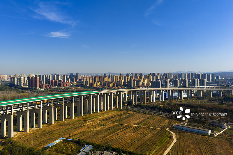 航拍河南省三门峡市黄河公铁双用大桥户外风光图片素材