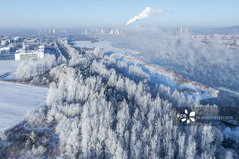 吉林万缕银丝小雾凇岛四星级雾凇仙境图片素材