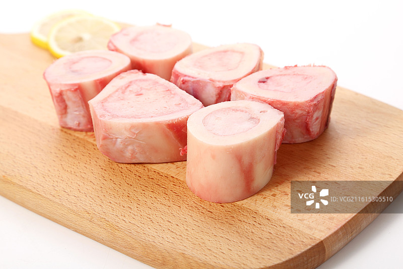 新鲜牛棒骨图片素材