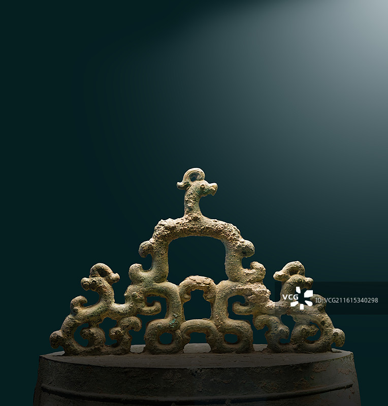 春秋时期青铜乐器，郑国，镈钟，镈钟钟钮特写图片素材