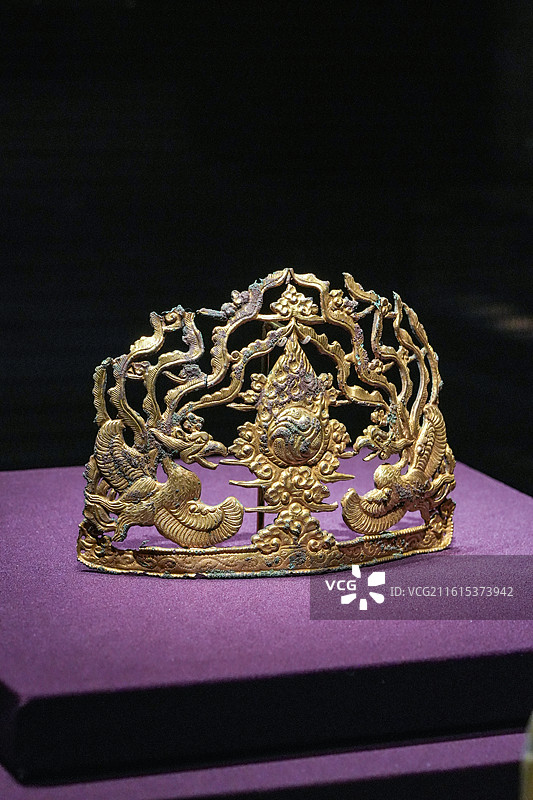 北京首都博物馆“黄金缕-香港故宫文化博物馆藏金器特展”的展览现场和展品图片素材