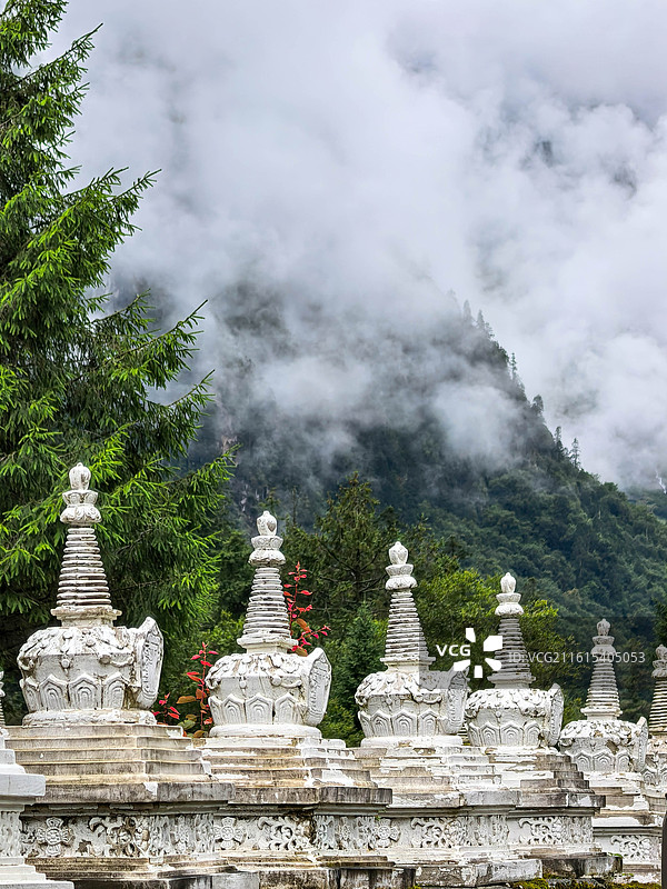 云南迪庆雨崩村景色图片素材