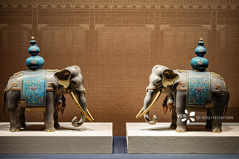 珐琅百年守护从紫禁城到故宫博物院午门特展故宫博物院藏清掐丝珐琅太平有象图片素材