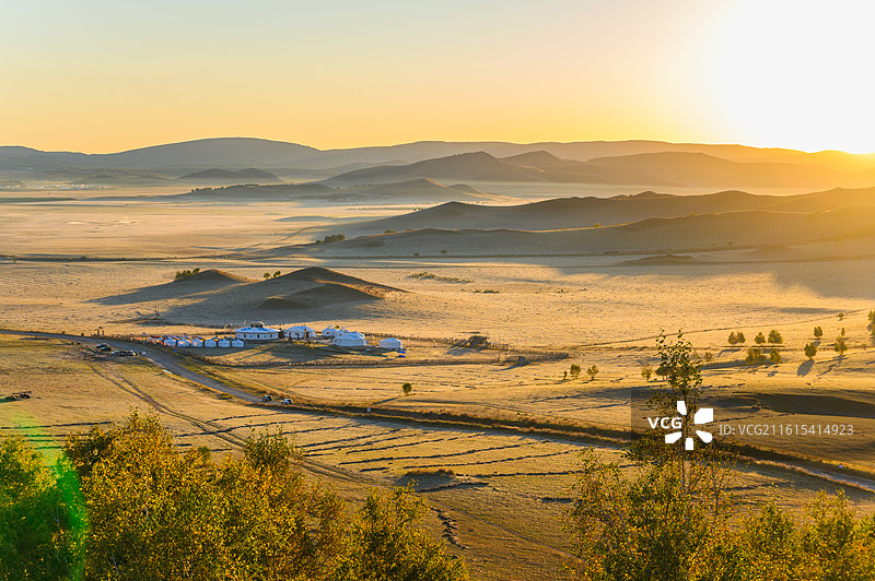 秋季乌兰布统草原日出秋景图片素材