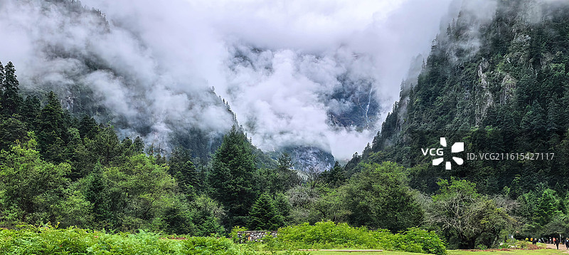 云南迪庆雨崩村景色图片素材