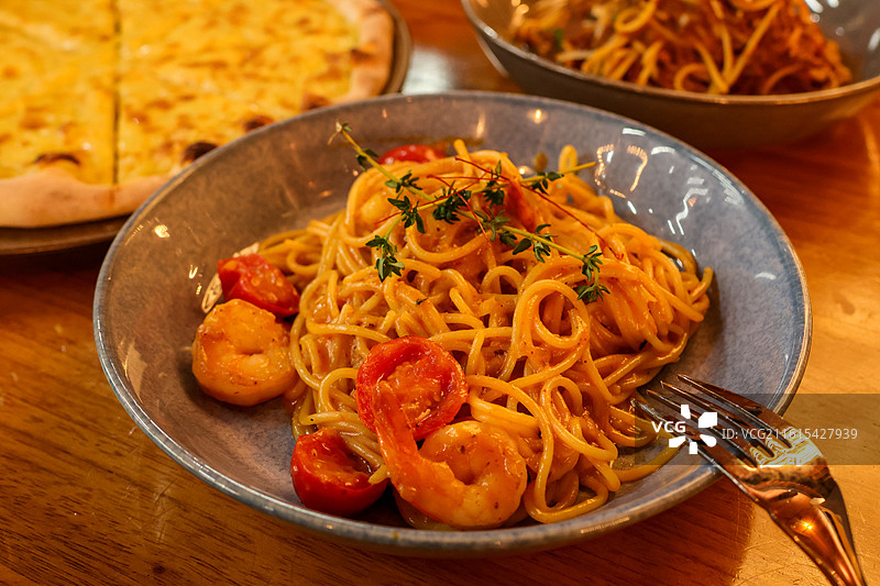 虾仁番茄意大利面图片素材
