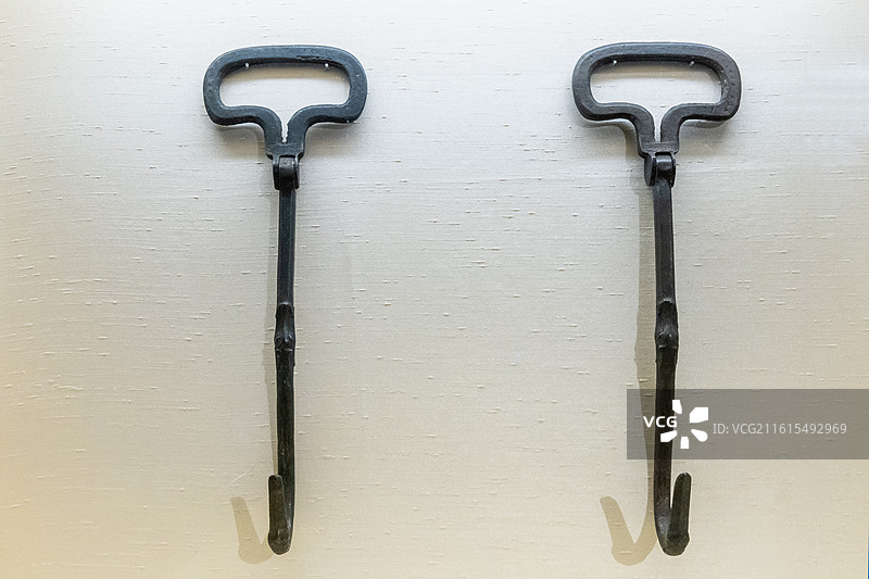 中国国家博物馆青铜鼎钩战国时期安徽淮南武王墩一号墓出土图片素材