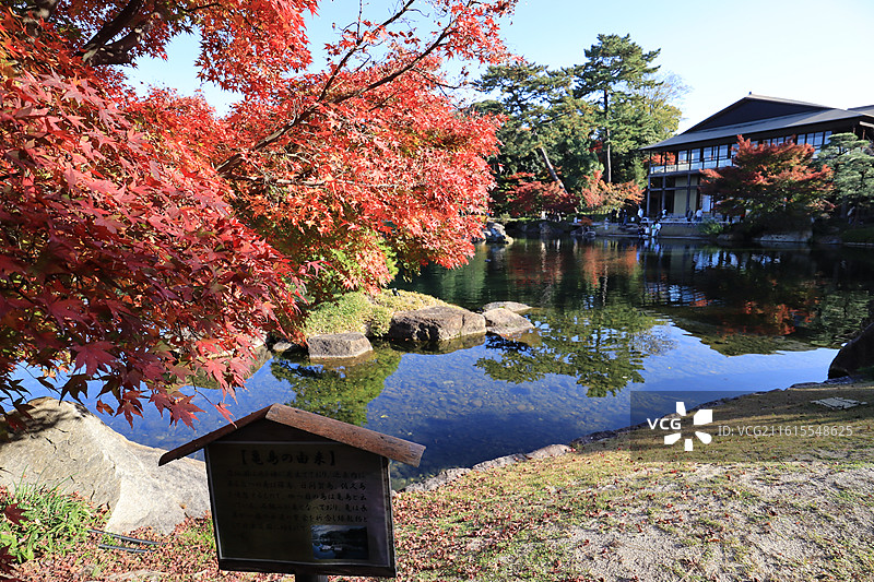 德川时代红叶和倒影图片素材