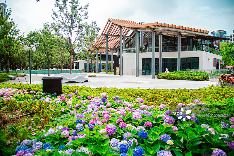 上海虹口区和平公园内的和平书院综合馆外观图片素材