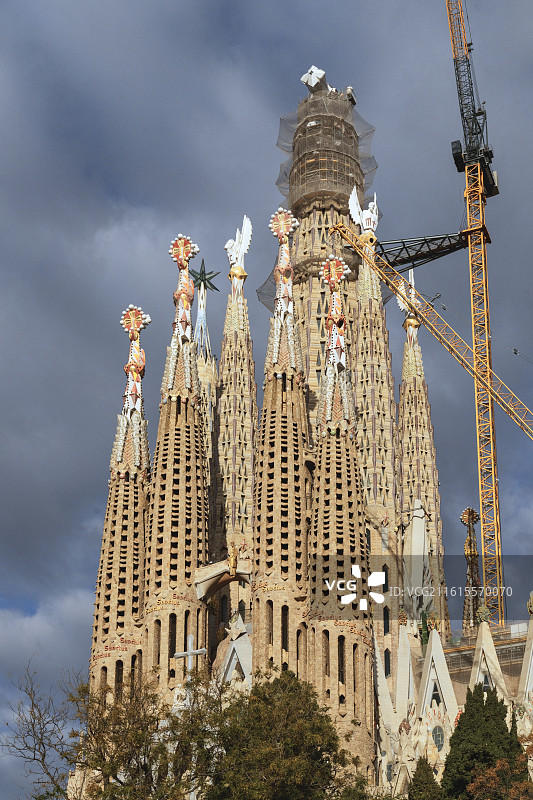圣家族大教堂~—直在修缮中   西班牙巴塞罗那市的一座天主教堂图片素材