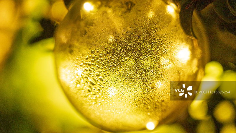 圆形灯具装饰亮光发光背景模糊光斑特写图片素材