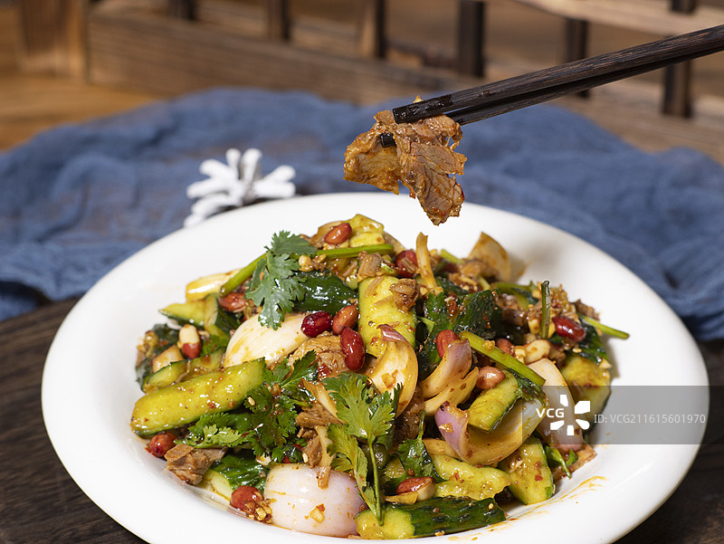中国家常菜凉拌牛肉片图片素材