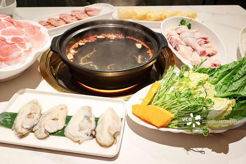丰富的生蚝鸡火锅食材图片素材
