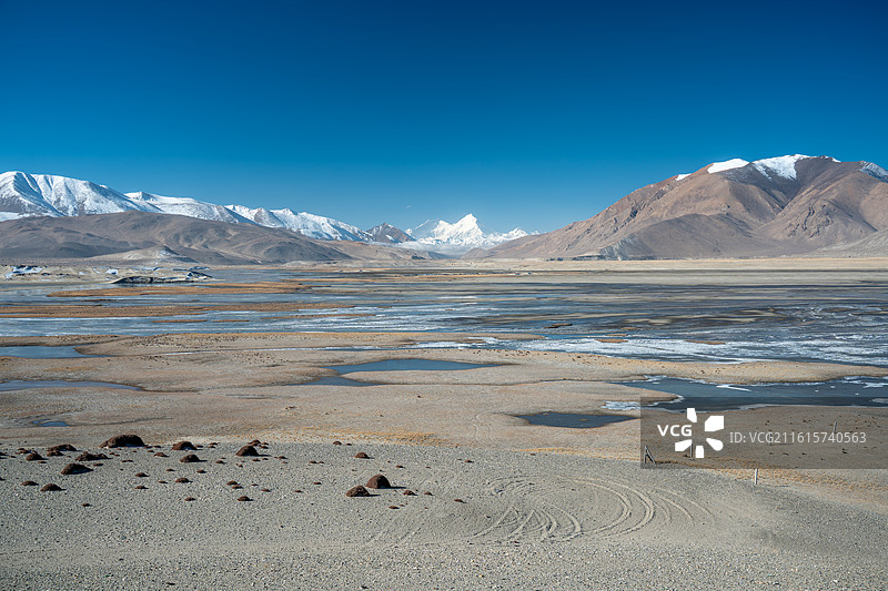 西林观景台 远眺珠穆朗玛峰  洛子峰图片素材