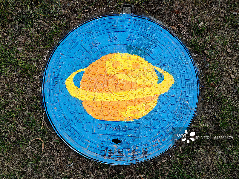 井盖上的艺术图片素材