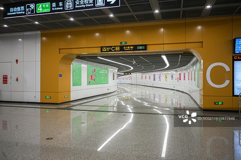 山东济南轨道交通4号线-山东博物馆地铁站-C出口图片素材