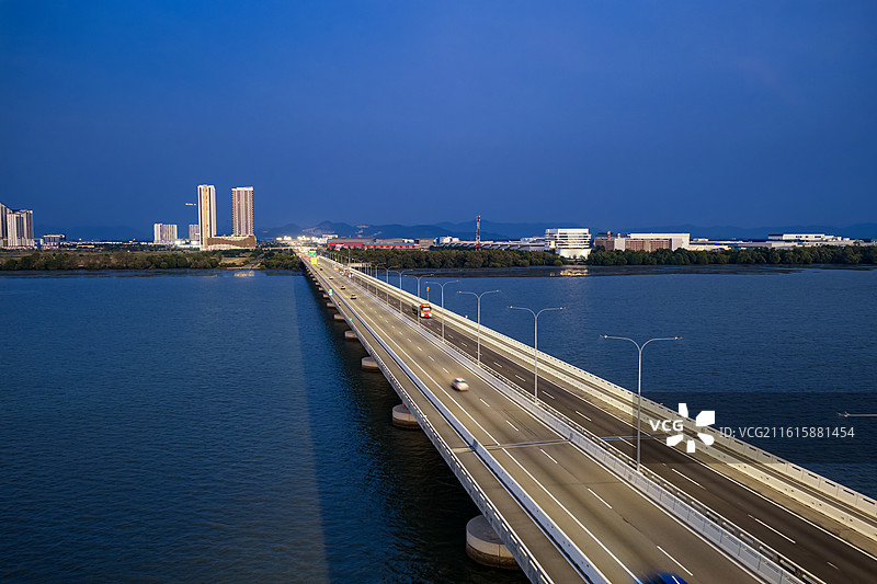 马来西亚槟城Batukawan风景航拍与第二跨海大桥图片素材