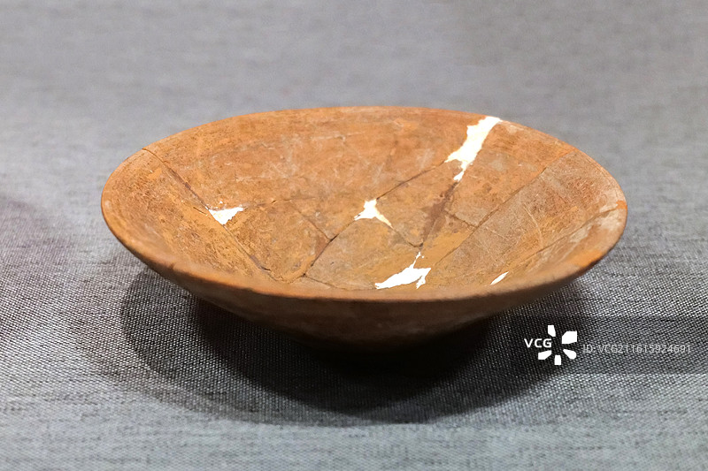 陶钵 新石器时代 仰韶文化庙底沟类型 河南灵宝西坡遗址 中国考古博物馆（中国历史研究院）文明起源展厅图片素材