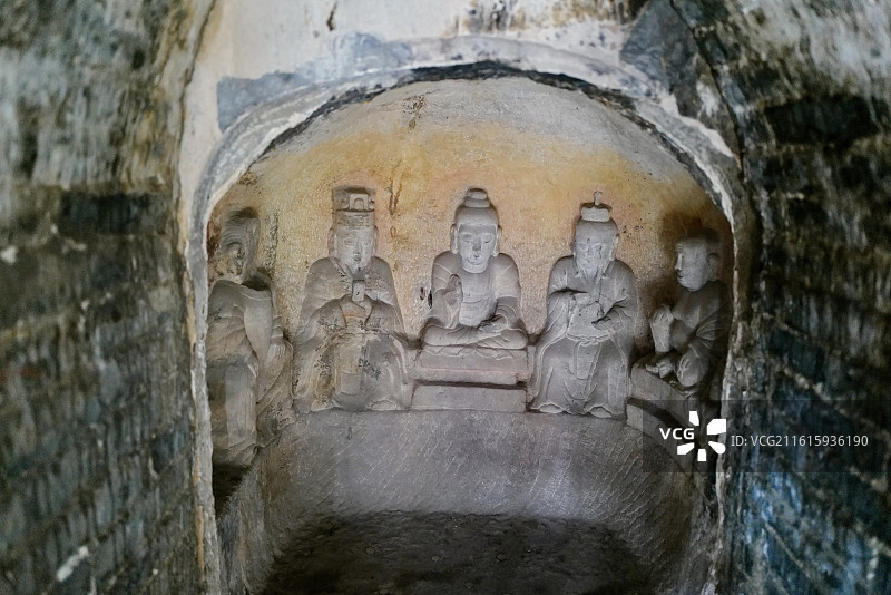 河北邯郸北响堂山石窟释迦洞窟口窟门石刻雕塑及石窟造像艺术图片素材