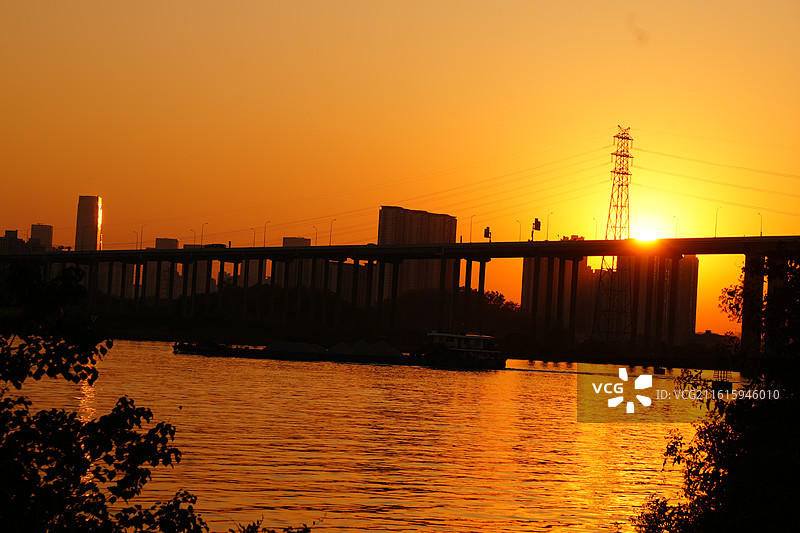 江边落日黄昏图片素材