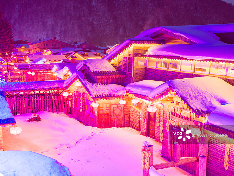 梦幻雪乡：哈苏镜头下的东北童话世界图片素材