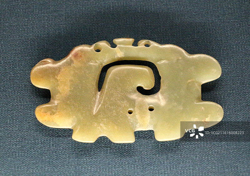 震旦博物馆 —— 勾云形器图片素材