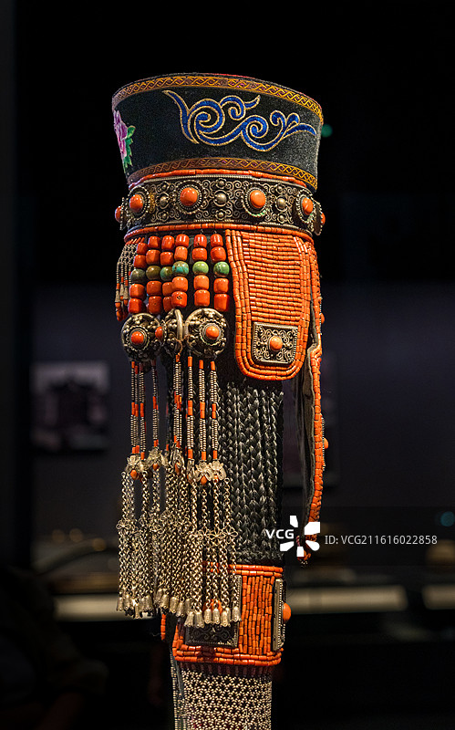 鄂尔多斯鄂托克旗头戴 内蒙古自治区鄂尔多斯市博物院藏图片素材