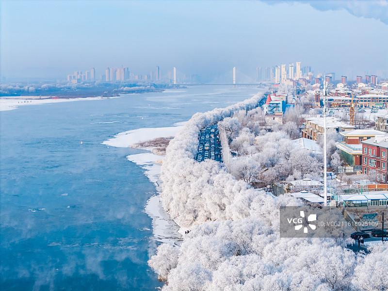 冬日松花江雾凇 吉林小雾凇岛 千缕银丝图片素材