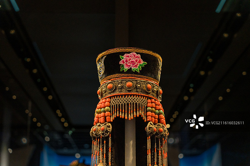 鄂尔多斯鄂托克旗头戴 内蒙古自治区鄂尔多斯市博物院藏图片素材