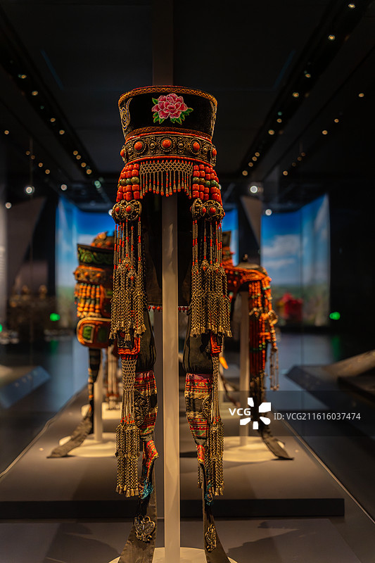 鄂尔多斯鄂托克旗头戴 内蒙古自治区鄂尔多斯市博物院藏图片素材