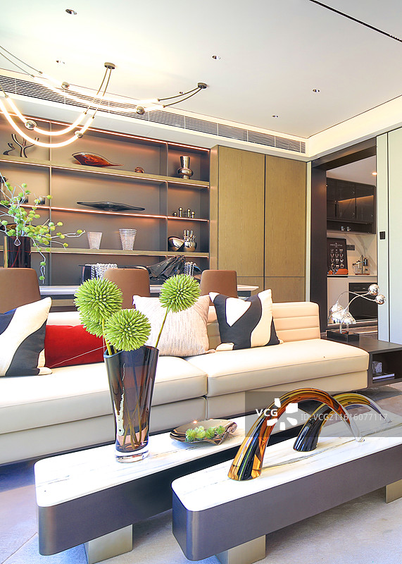 简洁的样板间客厅和餐厅图片素材