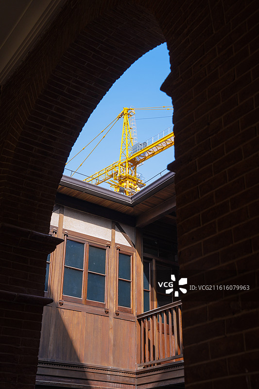 上海虹口区静安里唐宅石库门地标建筑图片素材