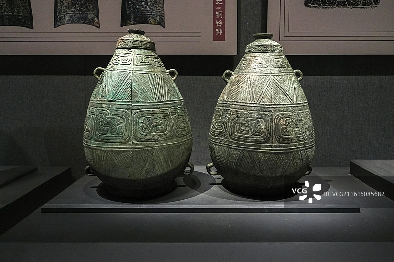 铜壶 春秋 日照市崮河崖墓地M1出土 日照市博物馆藏 山东博物馆“端端雍雍·闻于夏东-莒文化特展”图片素材