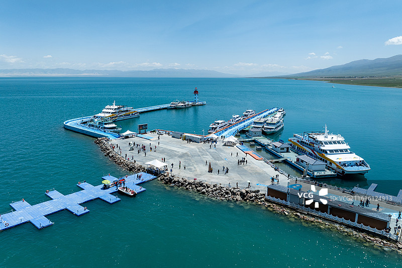 青海省海南州共和县青海湖二郞剑景区风光图片素材