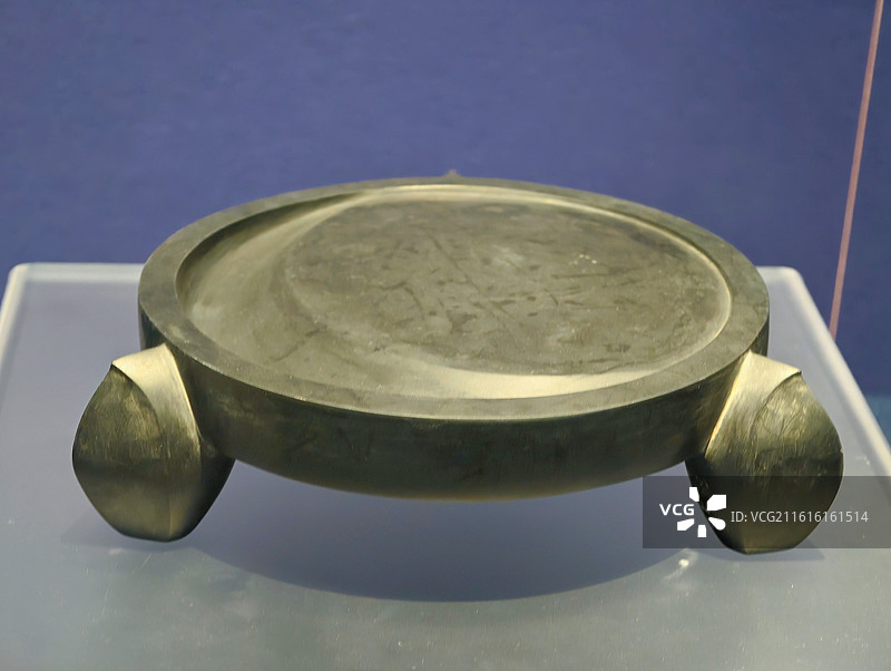 西安陕西历史博物馆北宋时期三足歙砚图片素材