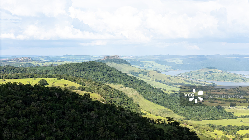 巴西，圣保罗，柏拉拿州，Cachoeira do Espírito San，千岛湖图片素材