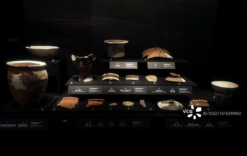 各种陶器,土陶,陶罐,红陶,四川博物院图片素材