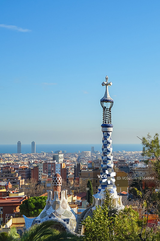 巴塞罗那桂尔公园,巴塞罗那城市景观与高塔图片素材