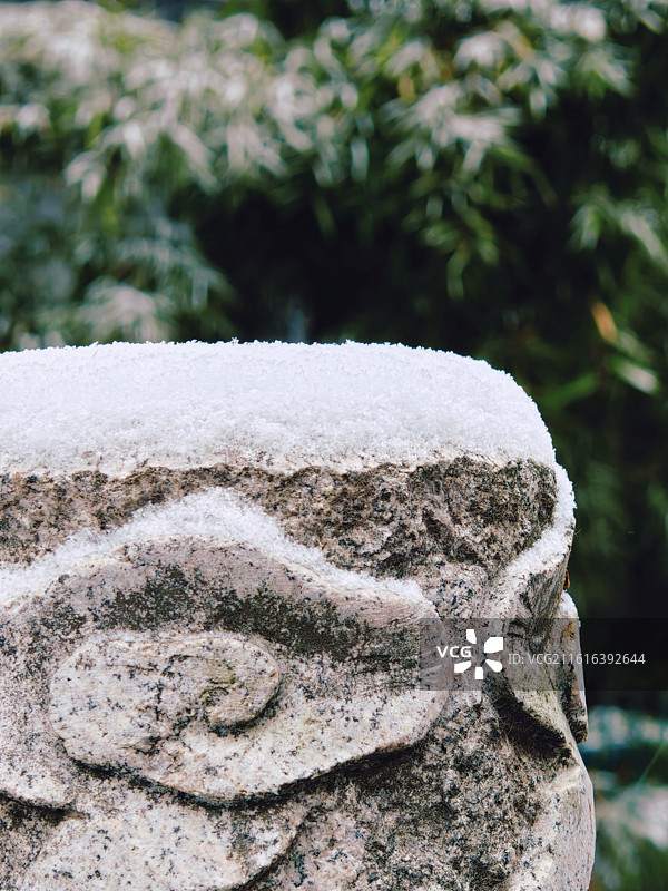 江阴雪景，雨雪天气，下雪，江阴下雪了，二十四节气，节气，栏杆上堆满了雪，雪，雪花，雪景，大雪，冬至图片素材
