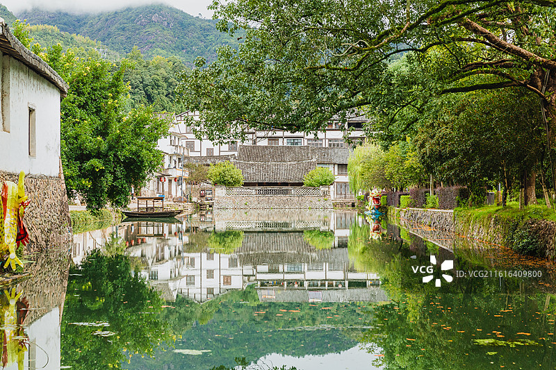 苍坡古村位于浙江省温州市永嘉县岩头镇，始建于五代后周显德二年（955年），为李氏宗族聚居地。图片素材