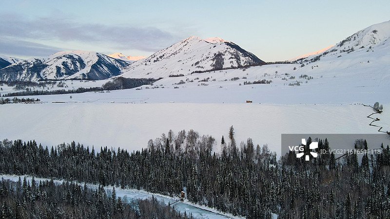 禾木村冬雪晨曦图片素材