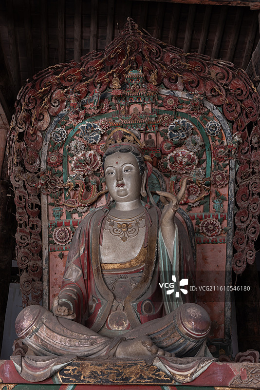 山西忻州定襄洪福寺正殿三圣殿内的宋代彩塑图片素材