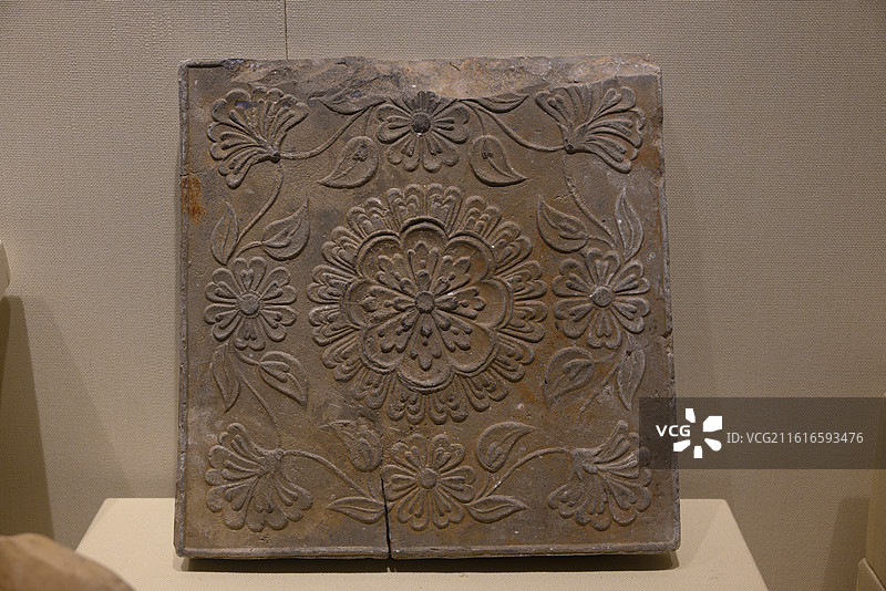 珲春市八连城出土的渤海宝相花纹方砖图片素材