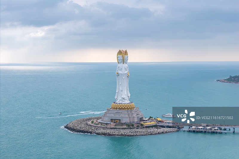 三亚南山文化旅游区海上观音像航拍（南海观音）图片素材