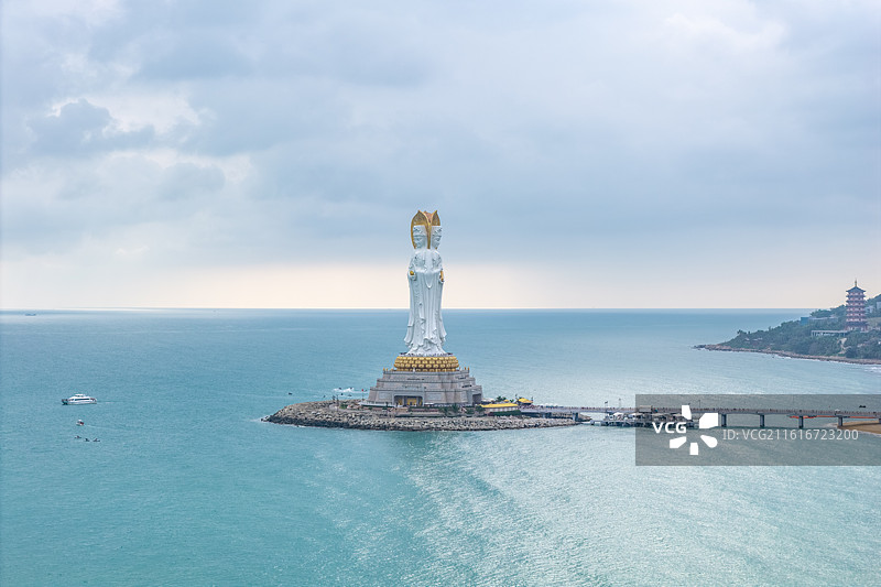 三亚南山文化旅游区海上观音像航拍（南海观音）图片素材
