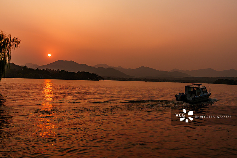 夕阳下的西湖图片素材