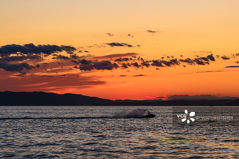 俄罗斯海参崴符拉迪沃斯托克港海滨日落晚霞风光图片素材