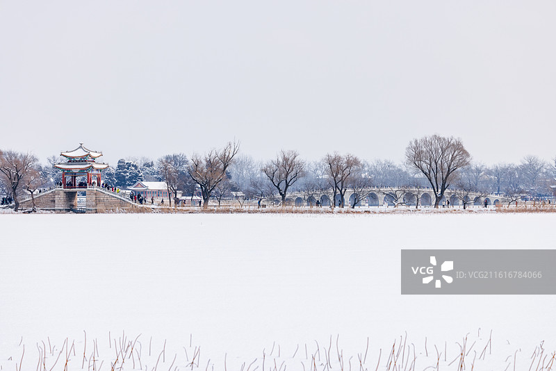 十七孔桥雪景图片素材