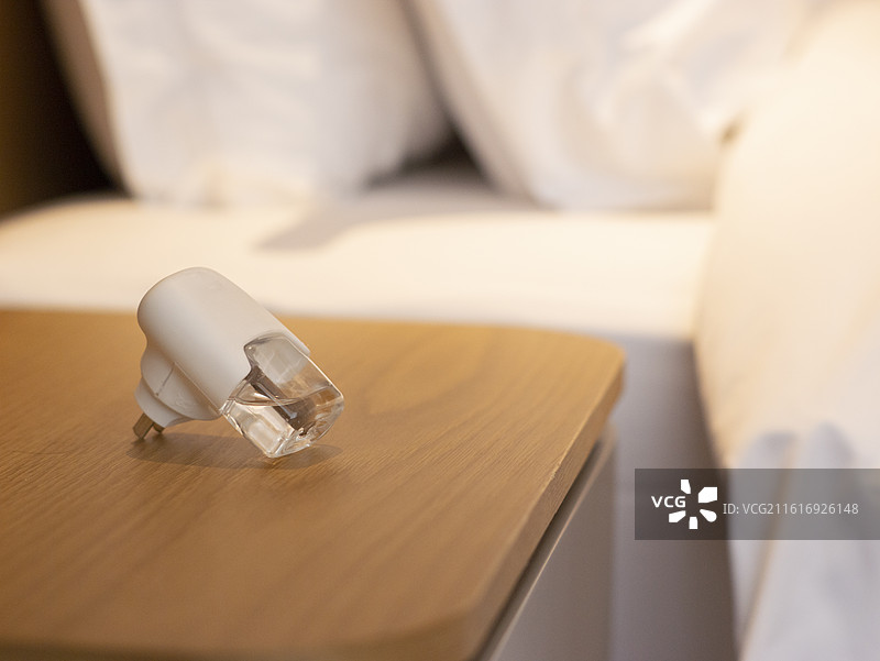 夏季室内充电液体蚊香图片素材